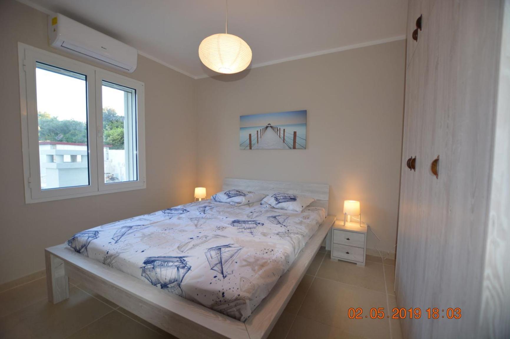 Sealodge: Luxurious Beachfront Villa with Private Pool and Sea Views Rogac Exterior photo